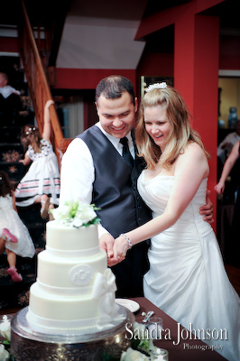 Best Courtyard Lake Lucerne - IW Phillips House Wedding Photos - Sandra Johnson (SJFoto.com)